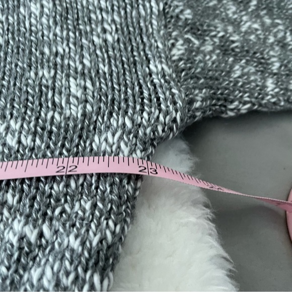 NWT Express Marled Gray Knit Lace Front Sweater - Picture 7 of 11